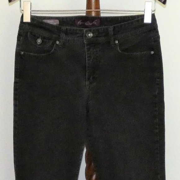 Gloria Vanderbilt Gwen Straight Leg black denim jeans - Picture 2 of 7